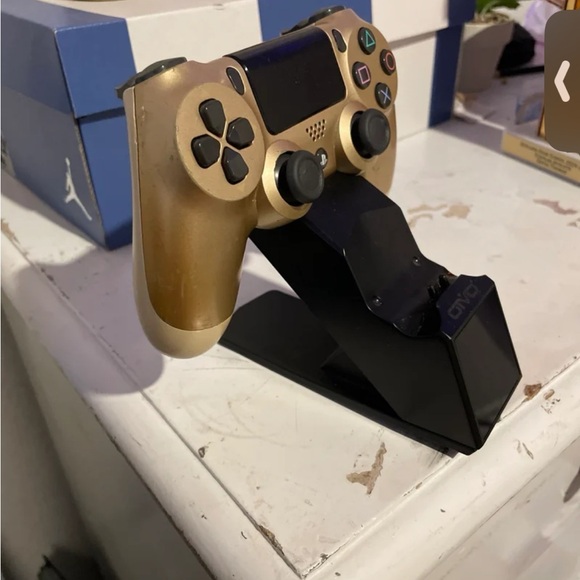 Ps4 Controller - Picture 1 of 6